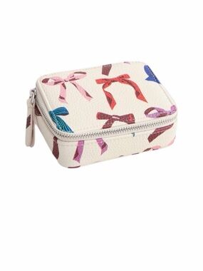 Vera Bradley Faux Leather Essential Pill Case in “Rows Of Bows” NWT